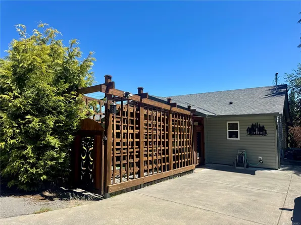 1780 Jay Bell Trl, Nanaimo, BC V9K 2S3