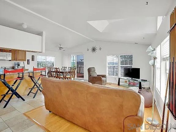 3rd image of 2239 Meadow Lark Dr #2241