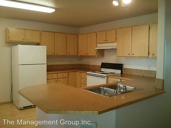 5th image of 5313 NE 66th Avenue A-g 5317 Ne 68th Avenue J #C26