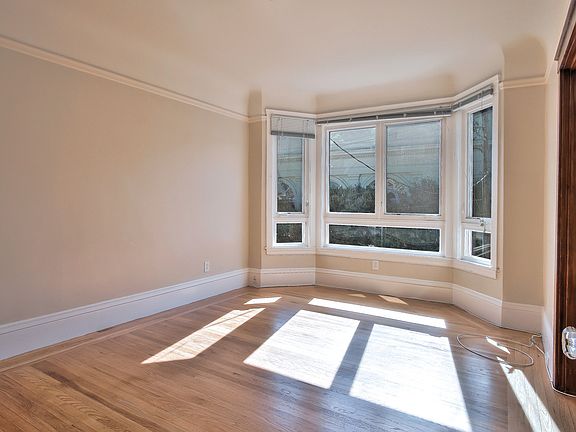 3rd image of 90 Cumberland St APT 5