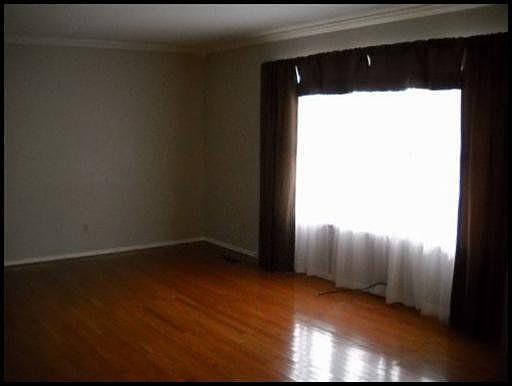 3rd image of 546 Keck St