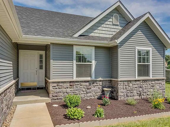 4th image of 55689 Cardinal Dr