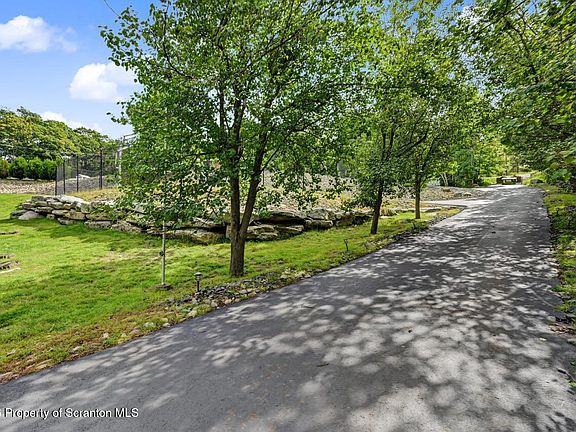 2nd image of 4372 Elmhurst Blvd
