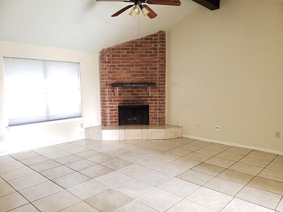 3rd image of 16318 Setter Ct