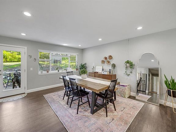 5th image of 11270 Briarstone Dr