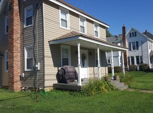 24 N Main St, Stewartstown, PA 17363