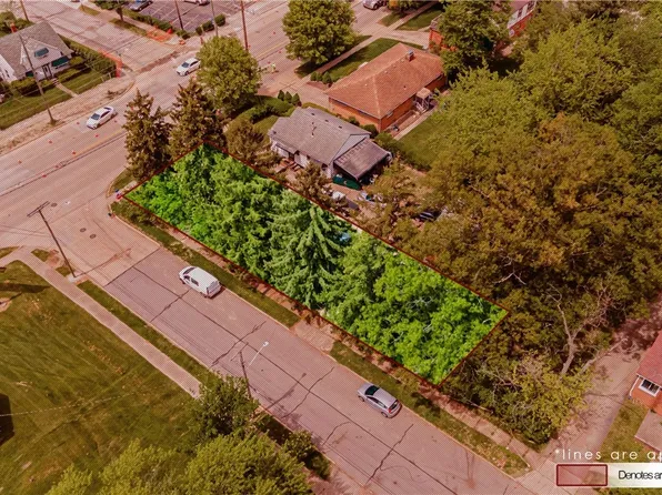 4669 Lee Rd, Cleveland, OH 44128