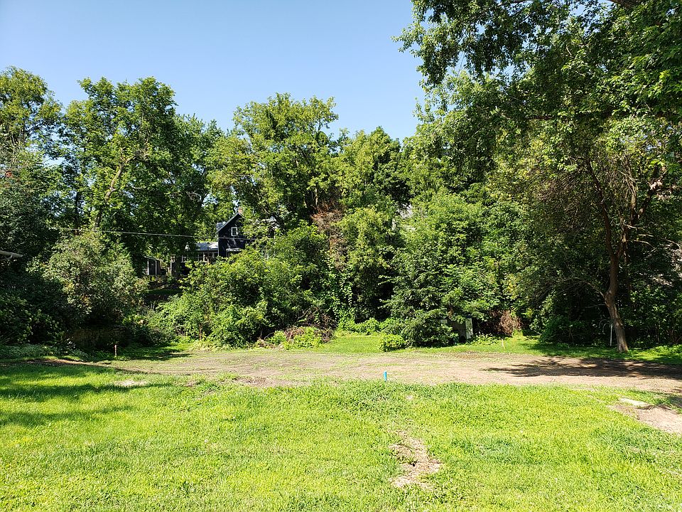 1st image of 808 6th Ave S