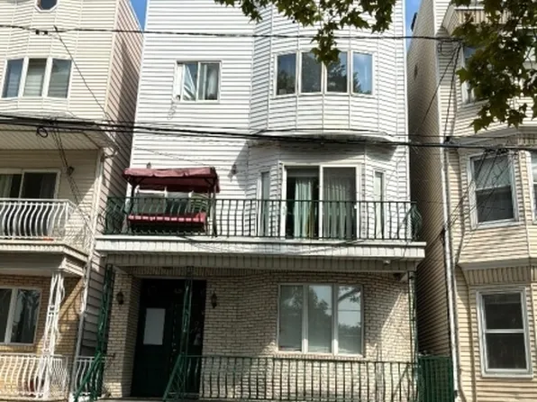 321 Walnut St, Newark City, NJ 07105