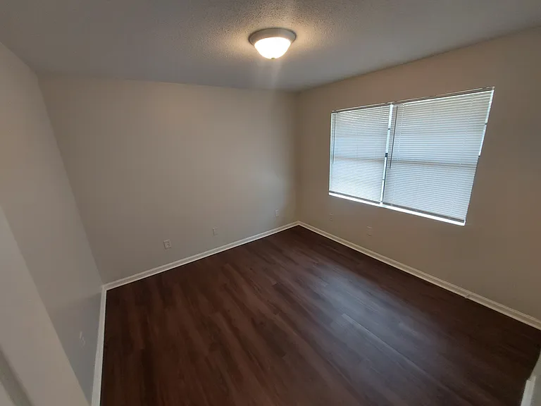 427 S Main St #2 — Photo 8