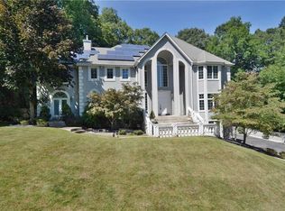 4 Timp Brook Rd, Stony Pt, NY 10980