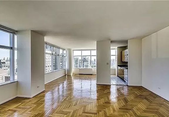 2nd image of 160 W 66th St APT 22D