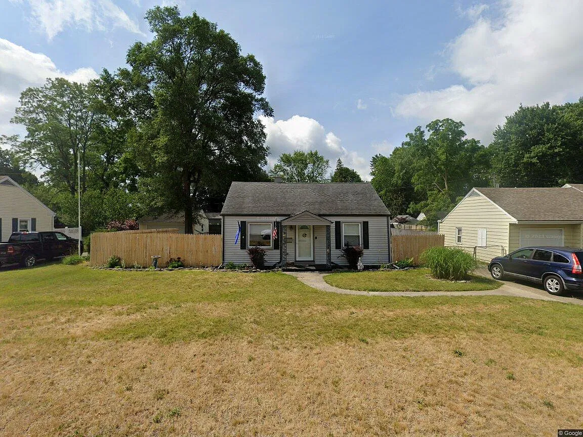 2 bed, 840 sqft, $1,350 — Photo 1