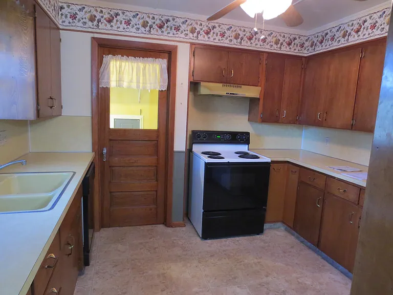 412 N Magnolia St — Photo 17