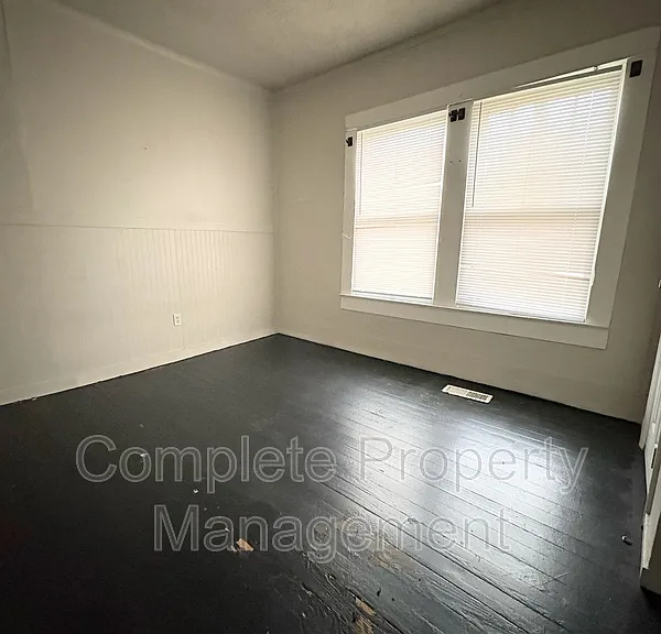 4029 44th Ave N #1 — Photo 4