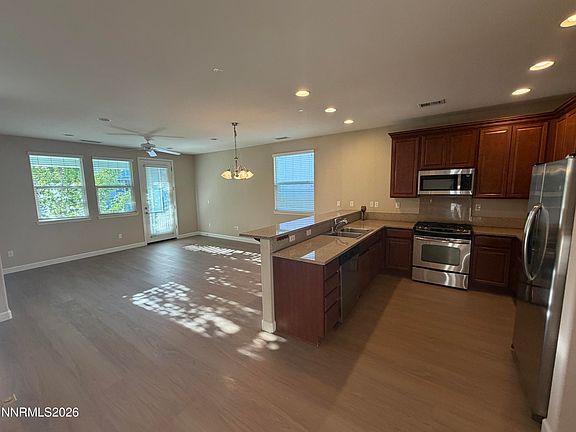 4th image of 2235 Grosvenor Park Pl