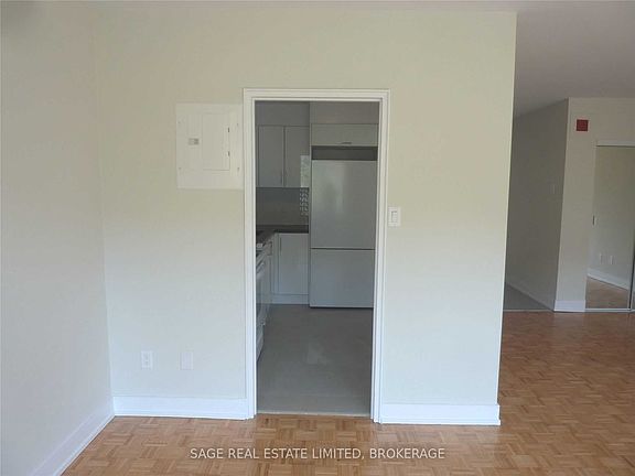 5th image of 10 Shallmar Blvd #501