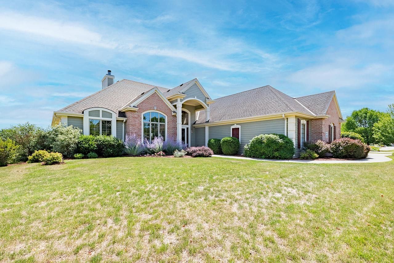 W131N6594 Crestwood DRIVE, Menomonee Falls, WI 53051 Zillow