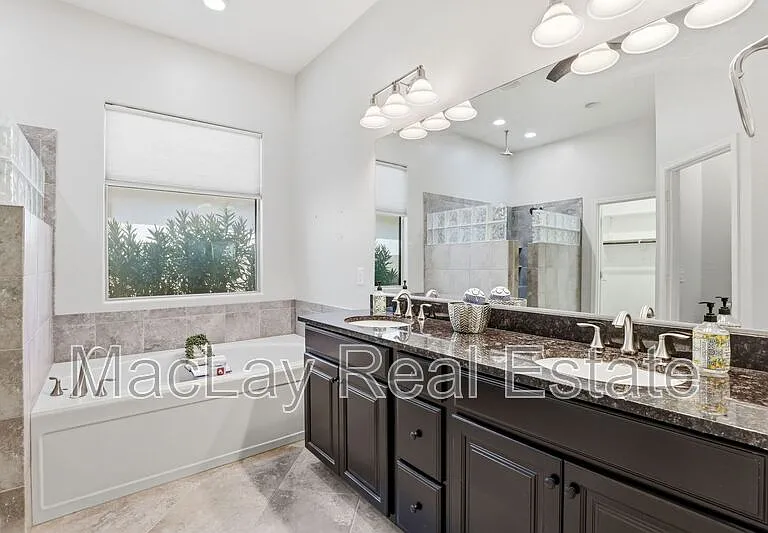 1142 E Bajor St — Photo 7