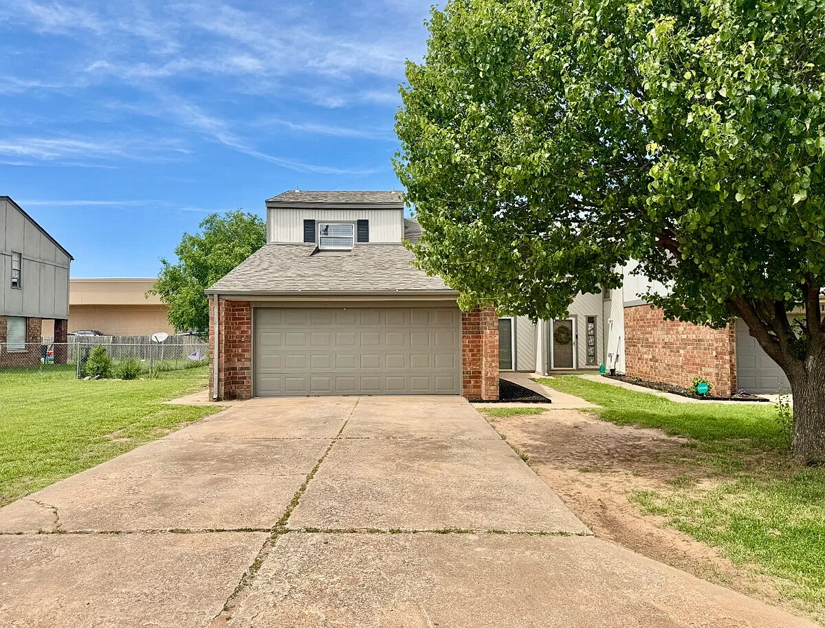 3 bed, 2.0 bath, 1250 sqft, $1,495 — Photo 2