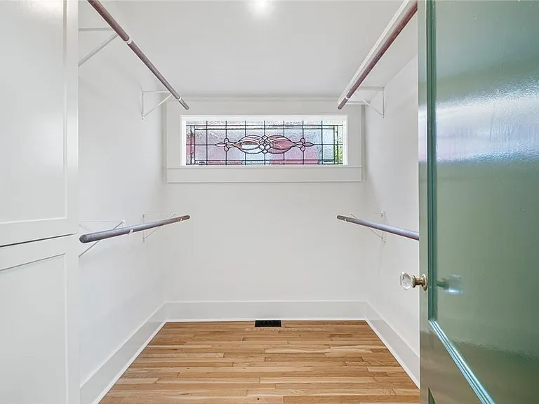 702 W Gibson St — Photo 32
