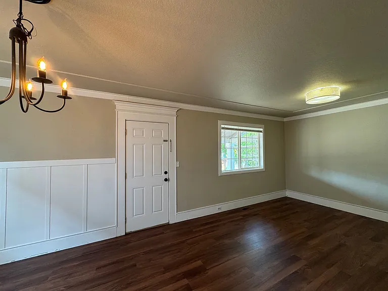 5019 N Whitman St — Photo 5