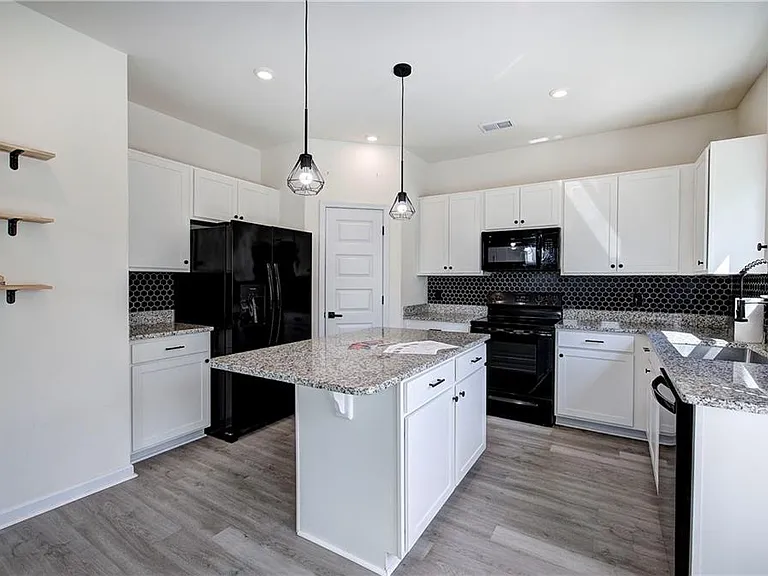 10 Eagle Dr NW — Photo 16