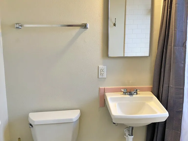 219 Solano Dr NE #1 — Photo 9
