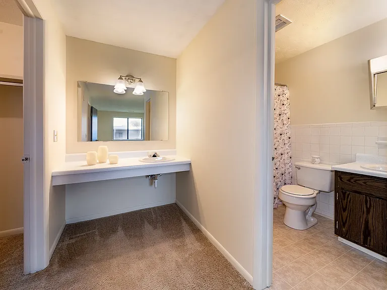 Chili Commons — Photo 16