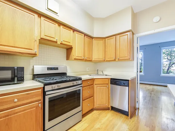 523 Adams Street image 7 of 19