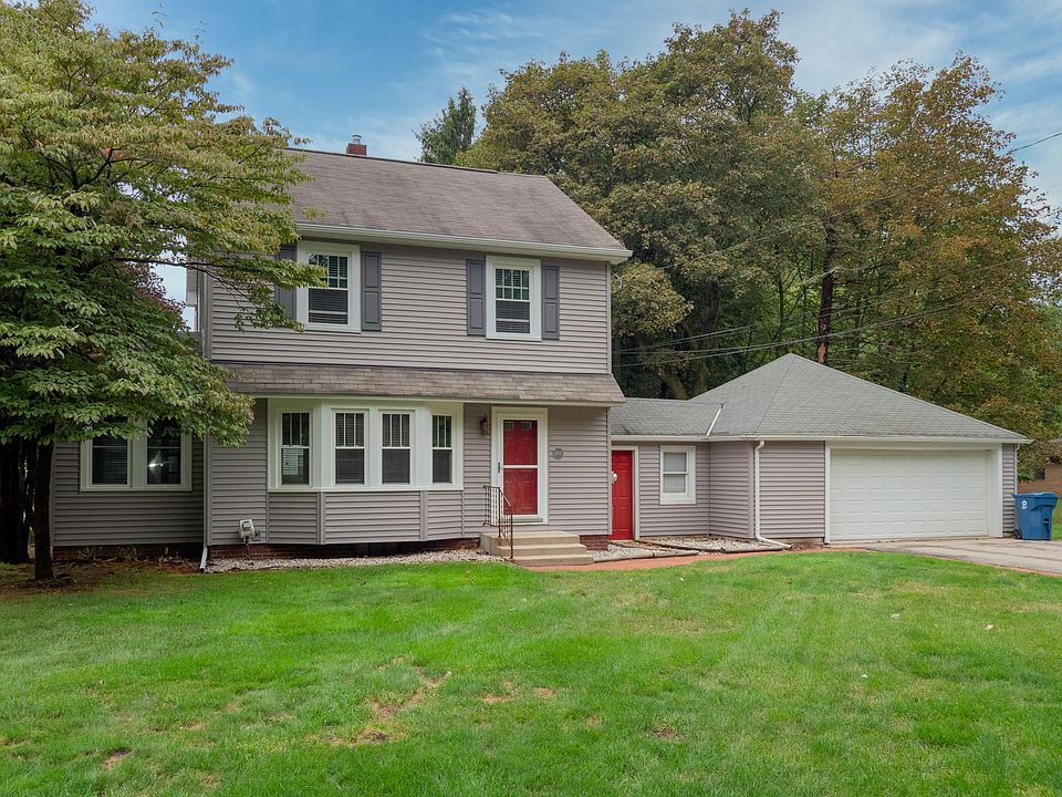 1st image of 2403 Brook Dr