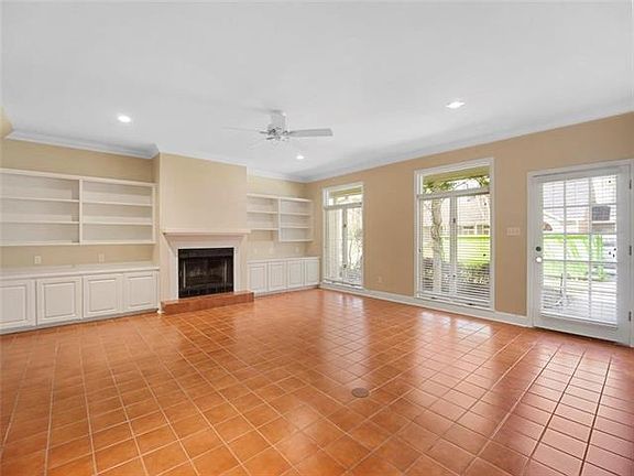 4th image of 4109 Oak Point Ln