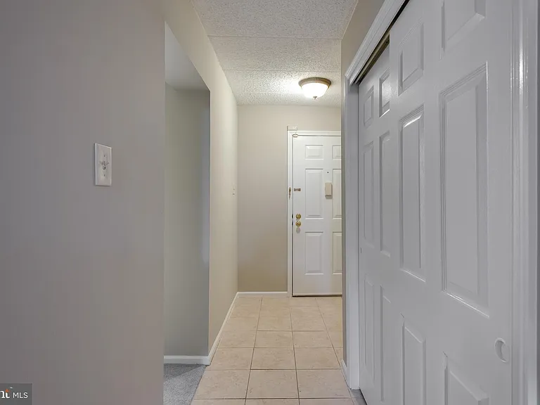 510 Washington Pl #10 — Photo 3