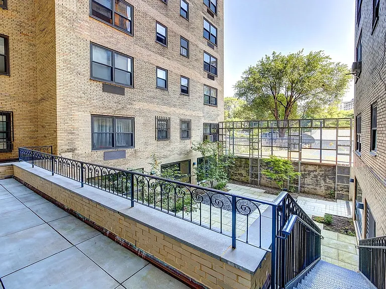 230 Riverside Dr #6F — Photo 9