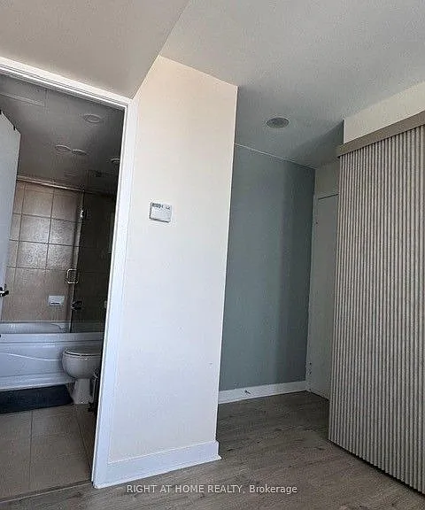 397 Front St W #3103 — Photo 17