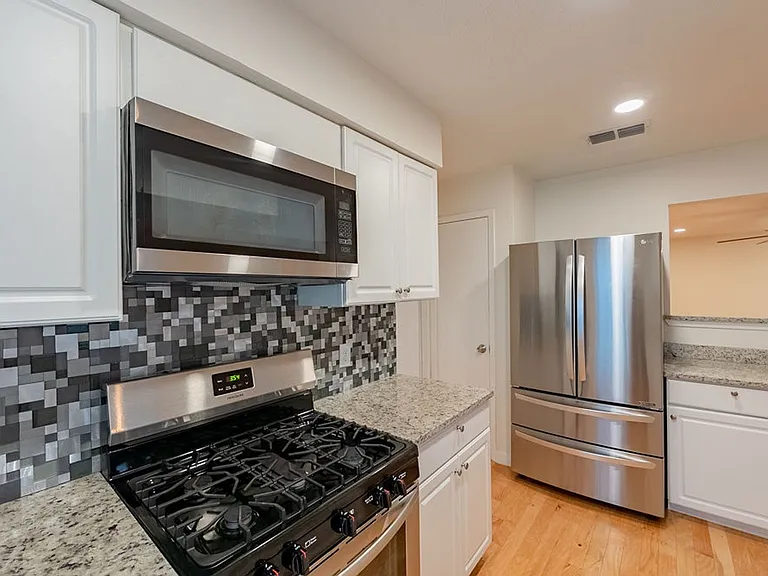 6819 Greycloud Dr — Photo 10