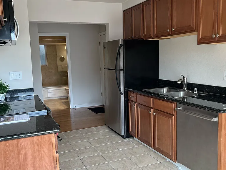 5321 N Pearl St #204 — Photo 6