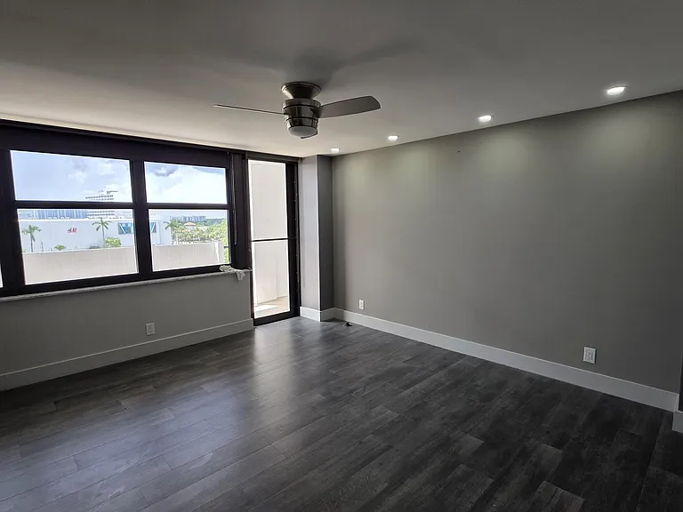 936 Intracoastal Dr #7B — Photo 1