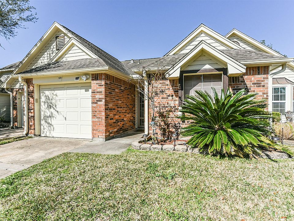 1st image of 610 W Country Grove Cir