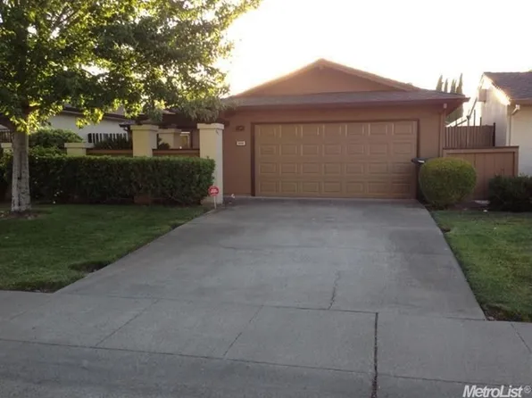 5830 Gloria Dr, Sacramento, CA 95822