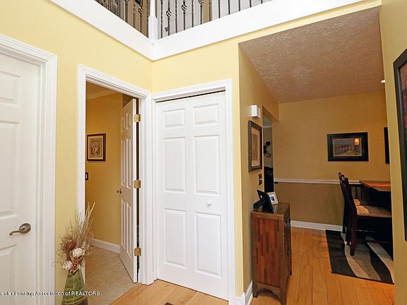 3rd image of 5421 Wild Oak Dr