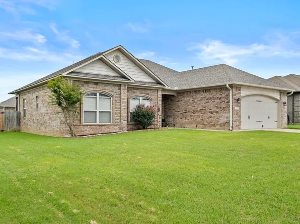 2429 Palisade Dr, Cabot, AR 72023
