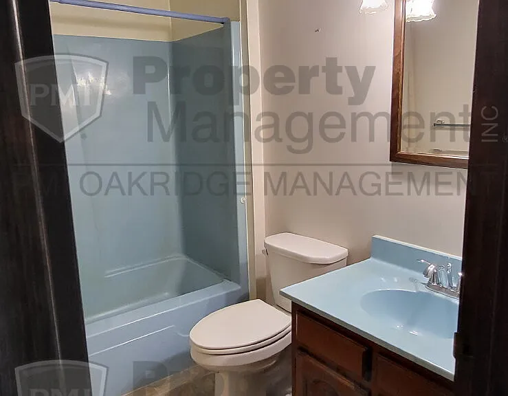 214 S 3rd St — Photo 8
