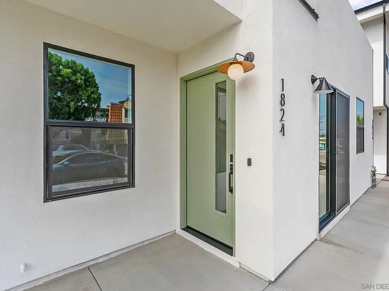 1824 Chico St — Photo 1