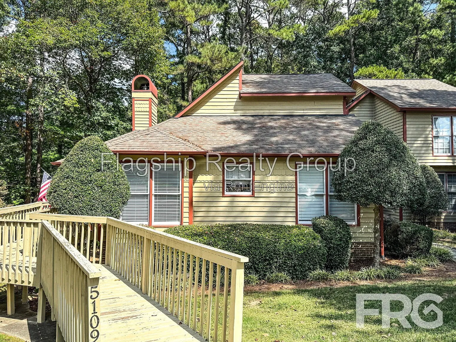 3 bed, 3.0 bath, 1527 sqft, $2,000 — Photo 1