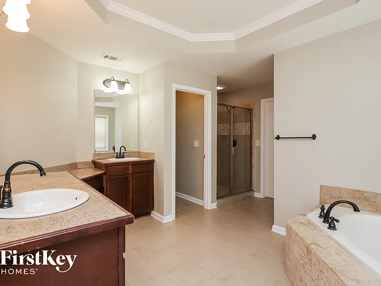 2545 Mossy Rock Pl — Photo 10