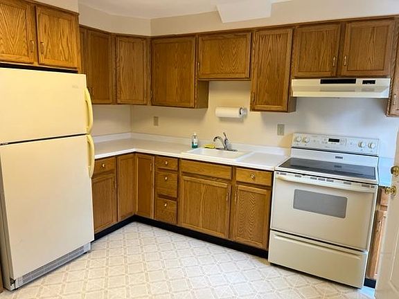 2nd image of 26 Lenox Ave