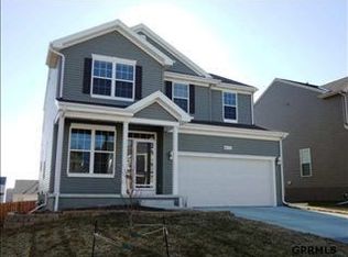 8625 S 163rd Ave, Omaha, NE 68136