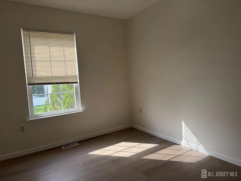 87 Sassafras Ct — Photo 14