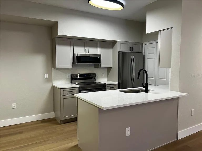 13102 Mulberry Park Dr #917 — Photo 4